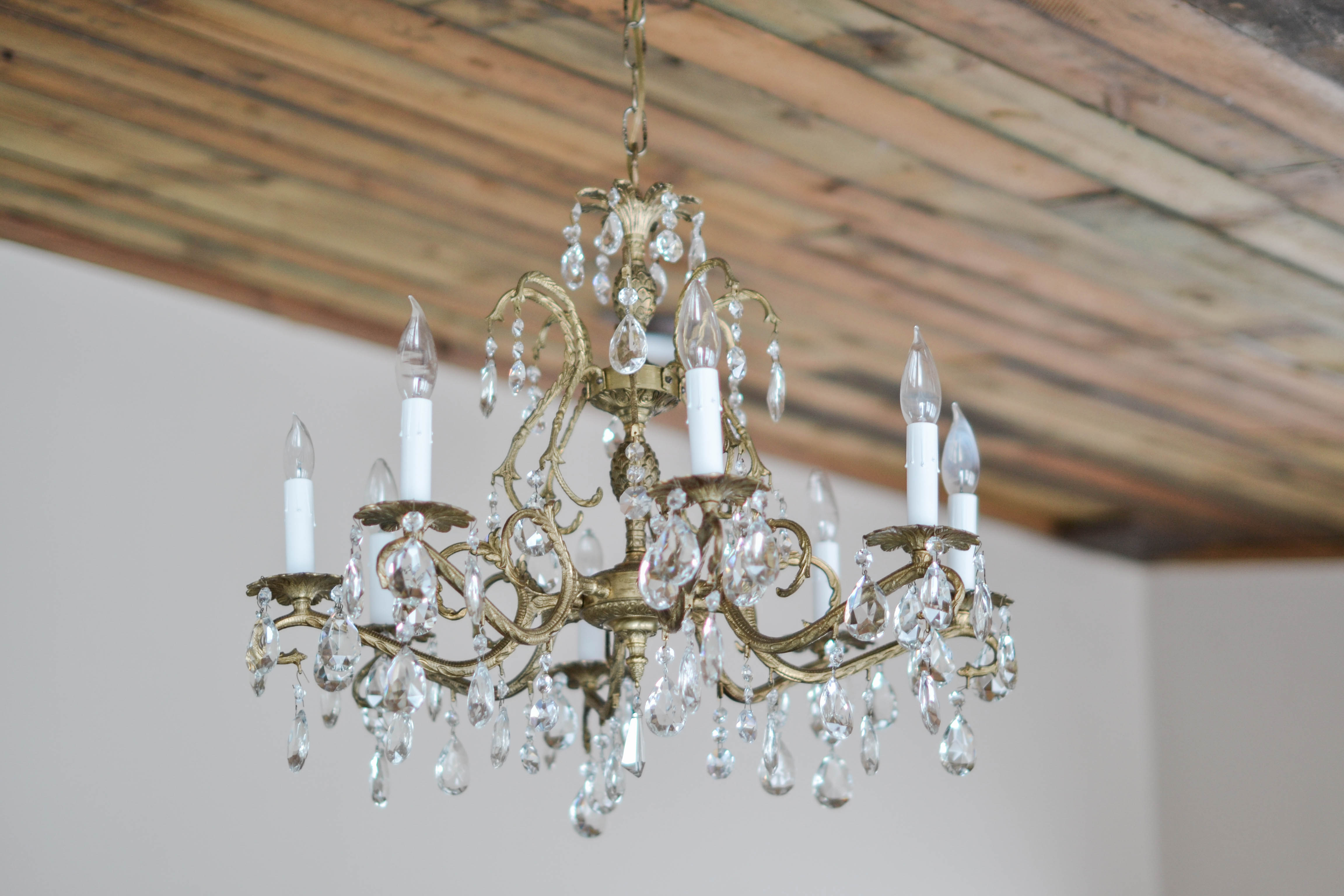Antique Chandelier | Master Bedroom Makeover | The Day's Design