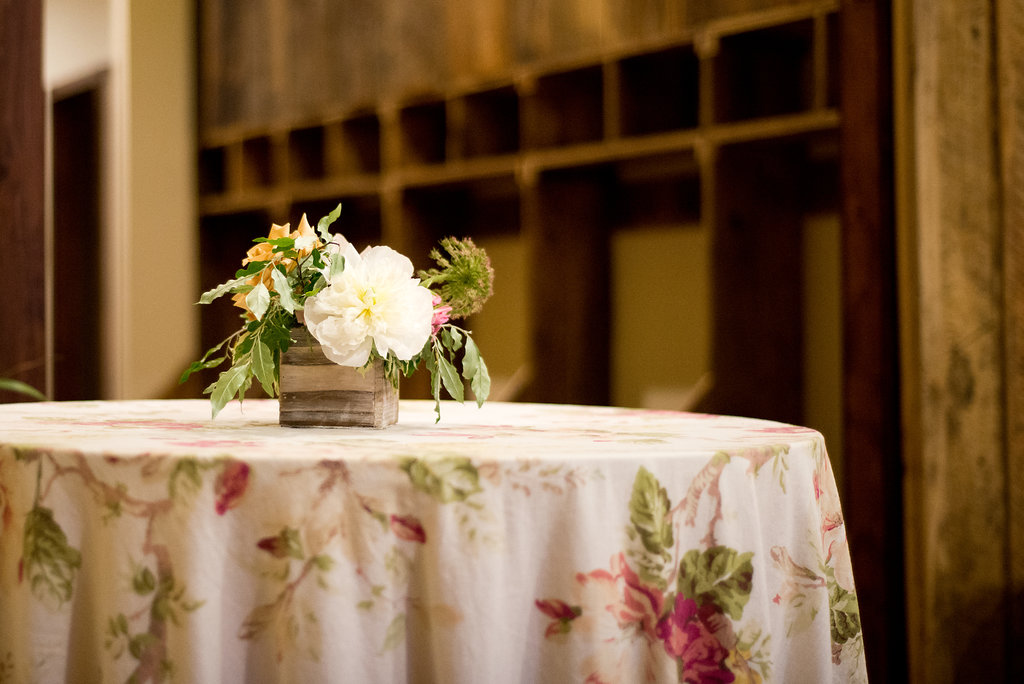 La Tavola Floral Linen | The Day's Design | Emilee Mae Photography