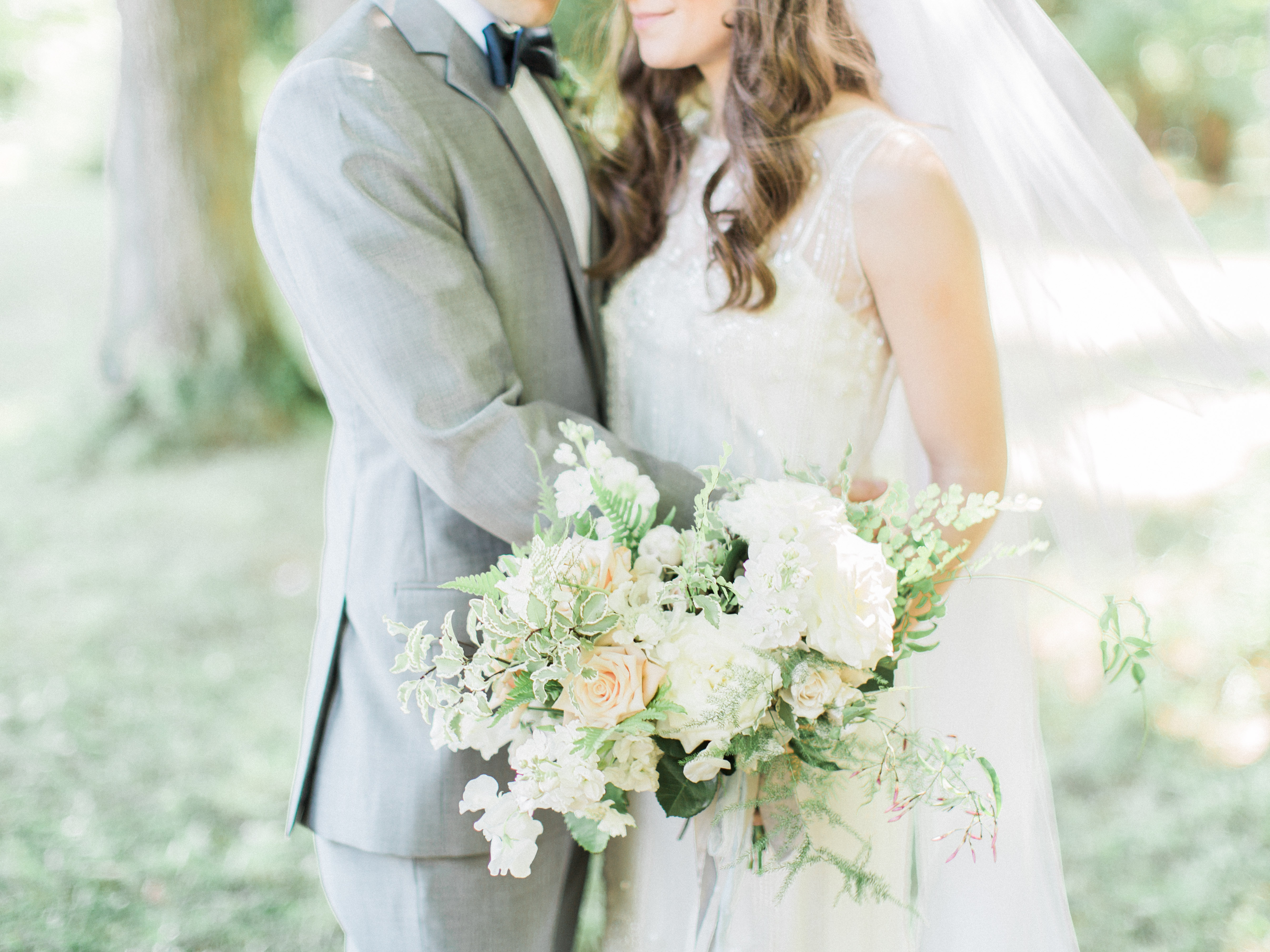 White Bouquet | The Day's Design | Samantha James Photography